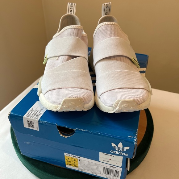 Adidas Women’s NMD_R1 - Picture 3 of 9